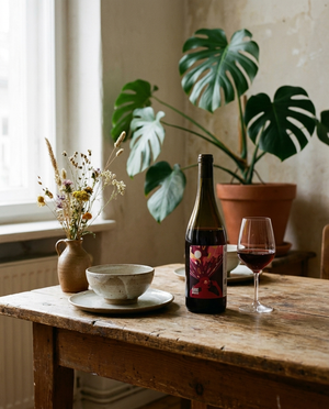 Bang Nouveau Natural auf dem Tisch in einer Berliner Altbauwohnung